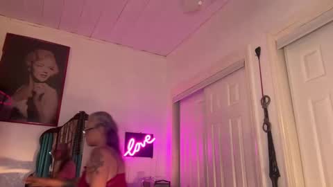 Snapshot of degeneratesaint chatting on 09.26.25 Tori online show from 09.26.25