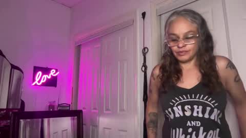 Snapshot of degeneratesaint chatting on 09.29.25 Tori online show from 09.29.25