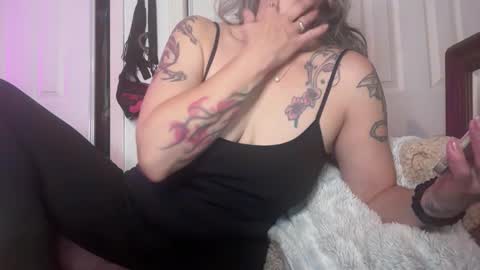 Tori online show from 12.20.25