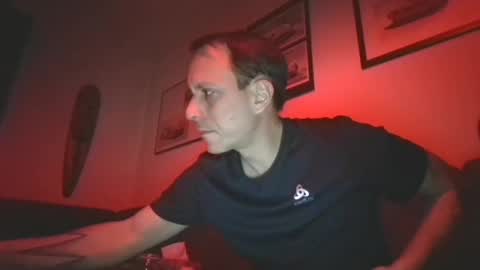 Snapshot of degrandis chatting on 01.11.25 Luka Magic online show from 01.11.25