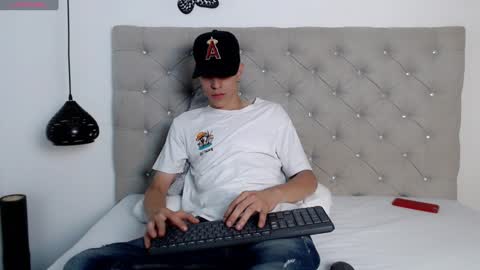 Snapshot of dei_v_48 chatting on 12.06.24 DEIVY online show from 12.06.24