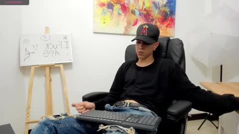 Snapshot of dei_v_48 chatting on 02.18.25 DEIVY online show from 02.18.25