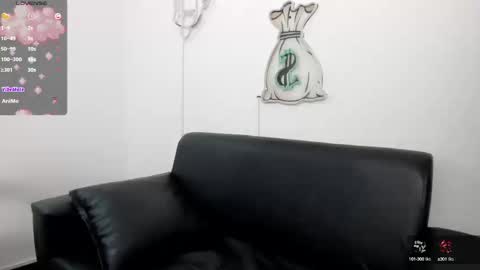 Snapshot of dei_v_48 chatting on 03.05.25 DEIVY online show from 03.05.25