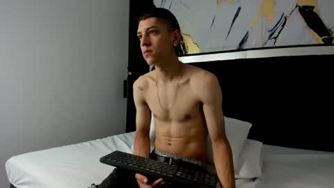 Snapshot of dei_v_48 chatting on 03.07.25 DEIVY online show from 03.07.25