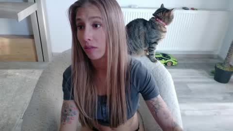 Snapshot of deidi_sweet chatting on 05.11.26 Di online show from 05.11.26