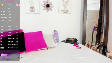 Snapshot of deisyway chatting on 02.26.25 deisy online show from 02.26.25