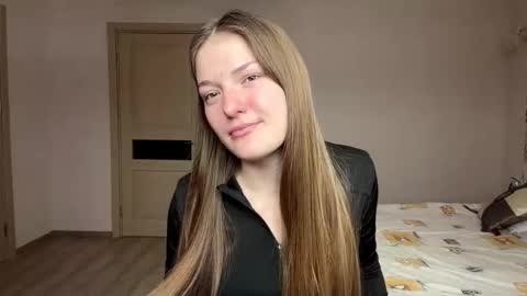 Snapshot of dejameneal chatting on 02.12.26 Mila online show from 02.12.26