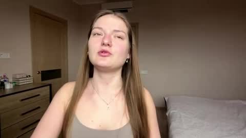 Snapshot of dejameneal chatting on 04.30.26 Mila online show from 04.30.26