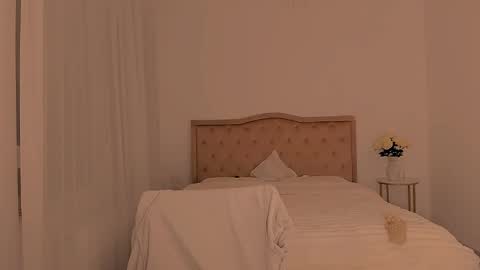 deliadelicious online show from 02.04.25