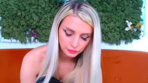 Snapshot of deliciaalove chatting on 02.11.26 deliciaalove online show from 02.11.26