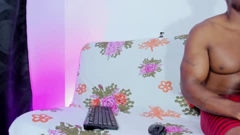 Snapshot of deliciouscocoa chatting on 02.08.25 Jean paul and Salome online show from 02.08.25