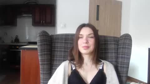 Snapshot of delightaurora chatting on 02.04.25 Aurora online show from 02.04.25