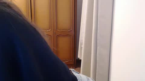 Snapshot of delightaurora chatting on 11.12.25 Aurora online show from 11.12.25