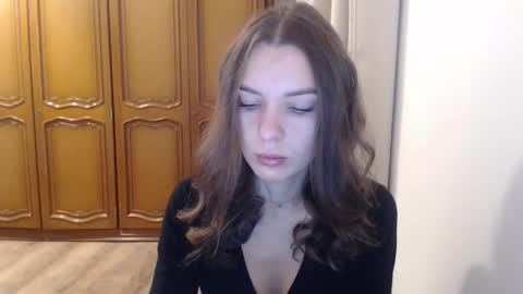 Snapshot of delightaurora chatting on 11.21.25 Aurora online show from 11.21.25