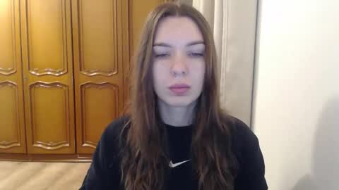 Snapshot of delightaurora chatting on 12.16.25 Aurora online show from 12.16.25