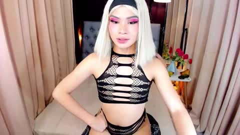 delightfulasianhugecock online show from 12.03.24