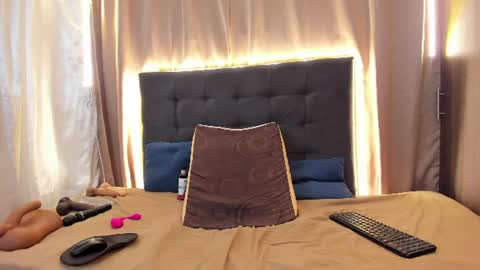Snapshot of delilah_85 chatting on 08.05.26 Delilah online show from 08.05.26
