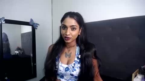 Snapshot of delilah_blazee chatting on 05.11.26 Delilah Blaze online show from 05.11.26