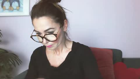 Snapshot of delilah_sweet chatting on 04.28.26 delilah_sweet online show from 04.28.26