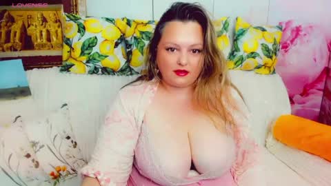 Snapshot of delinnia chatting on 05.30.26 Margo online show from 05.30.26