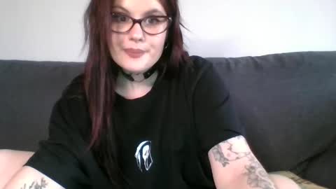 dellacrush_ online show from 02.09.25