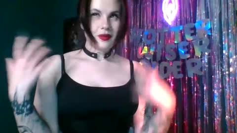 dellacrush_ online show from 02.11.25