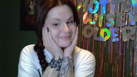 dellacrush_ online show from 02.14.25