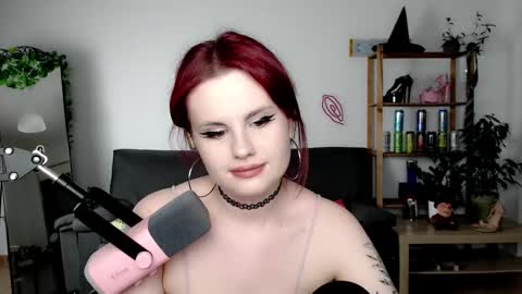 dellacrush_ online show from 09.27.25