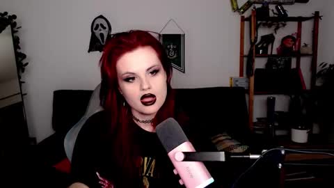 dellacrush_ online show from 11.10.25