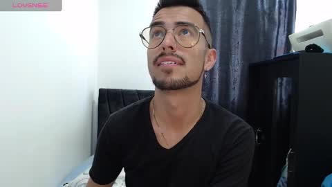 Snapshot of demian_val_4 chatting on 03.01.25 demian_val_4 online show from 03.01.25