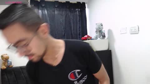 Snapshot of demian_val_4 chatting on 02.10.26 demian_val_4 online show from 02.10.26