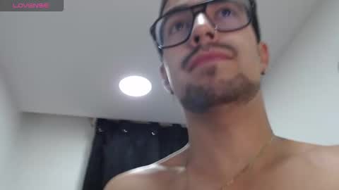 Snapshot of demian_val_4 chatting on 02.18.26 demian_val_4 online show from 02.18.26