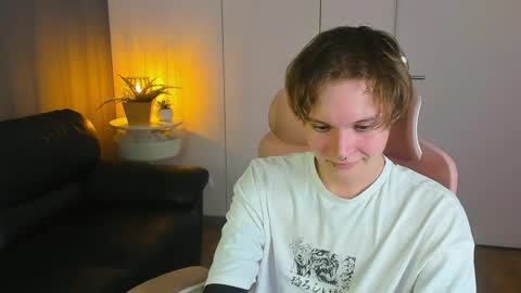 Snapshot of demianenglen chatting on 04.06.26 demianenglen online show from 04.06.26