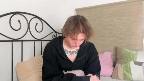 Snapshot of demianenglen chatting on 04.21.26 demianenglen online show from 04.21.26