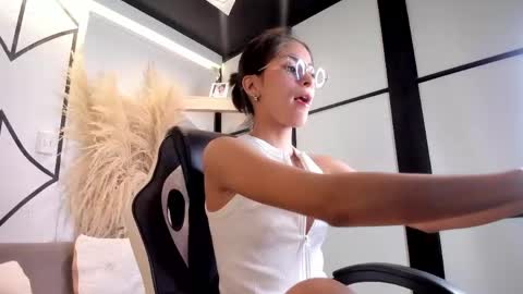 Demi online show from 04.19.26