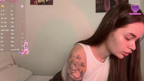 Snapshot of deneengamberg chatting on 03.26.26 Kate online show from 03.26.26