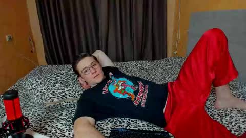 Snapshot of deni_boy99 chatting on 02.11.26 Deni online show from 02.11.26