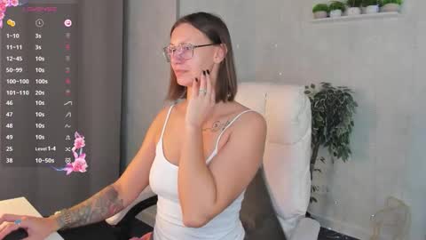 Elina online show from 10.07.25