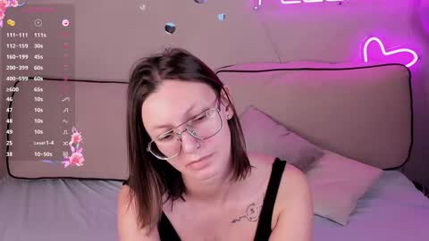 Elina online show from 10.22.25