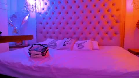 denisse_logan online show from 08.05.26