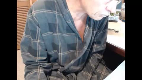 Snapshot of denn_jett chatting on 12.19.25 Den Jet online show from 12.19.25