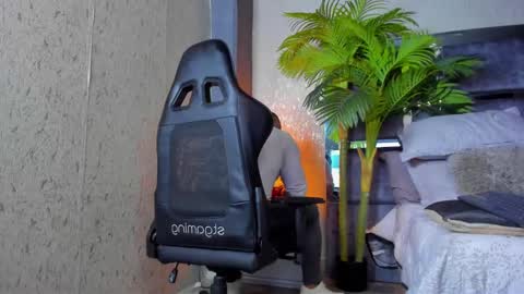 dennis_cox_ online show from 02.16.25