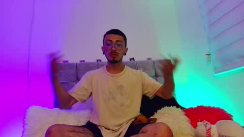 Dennis online show from 11.20.25