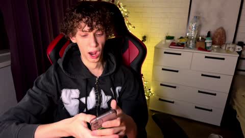 Snapshot of denobluora chatting on 12.14.24 Jasper   online show from 12.14.24