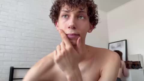 Snapshot of denobluora chatting on 03.08.25 Jasper   online show from 03.08.25