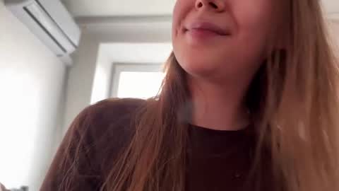 Snapshot of denobluora chatting on 10.12.25 Jasper   online show from 10.12.25