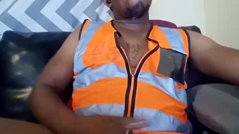 Snapshot of dentzo chatting on 12.02.24 mastER blACK online show from 12.02.24