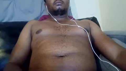 Snapshot of dentzo chatting on 12.11.24 mastER blACK online show from 12.11.24