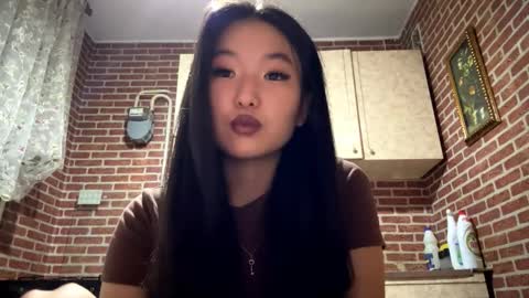 Snapshot of denysebernacchi chatting on 12.16.25 Emma online show from 12.16.25