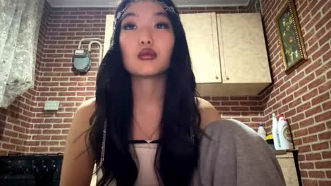 Snapshot of denysebernacchi chatting on 12.21.25 Emma online show from 12.21.25